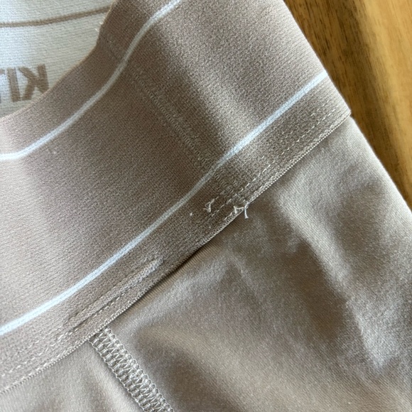 Kith Lana Biker Shorts - Picture 4 of 10